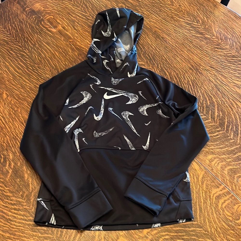 Boys Medium Nike Hoodie Dri Fit